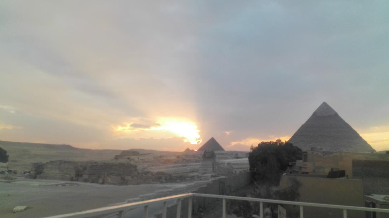 Inn Pyramids Overlook 2*