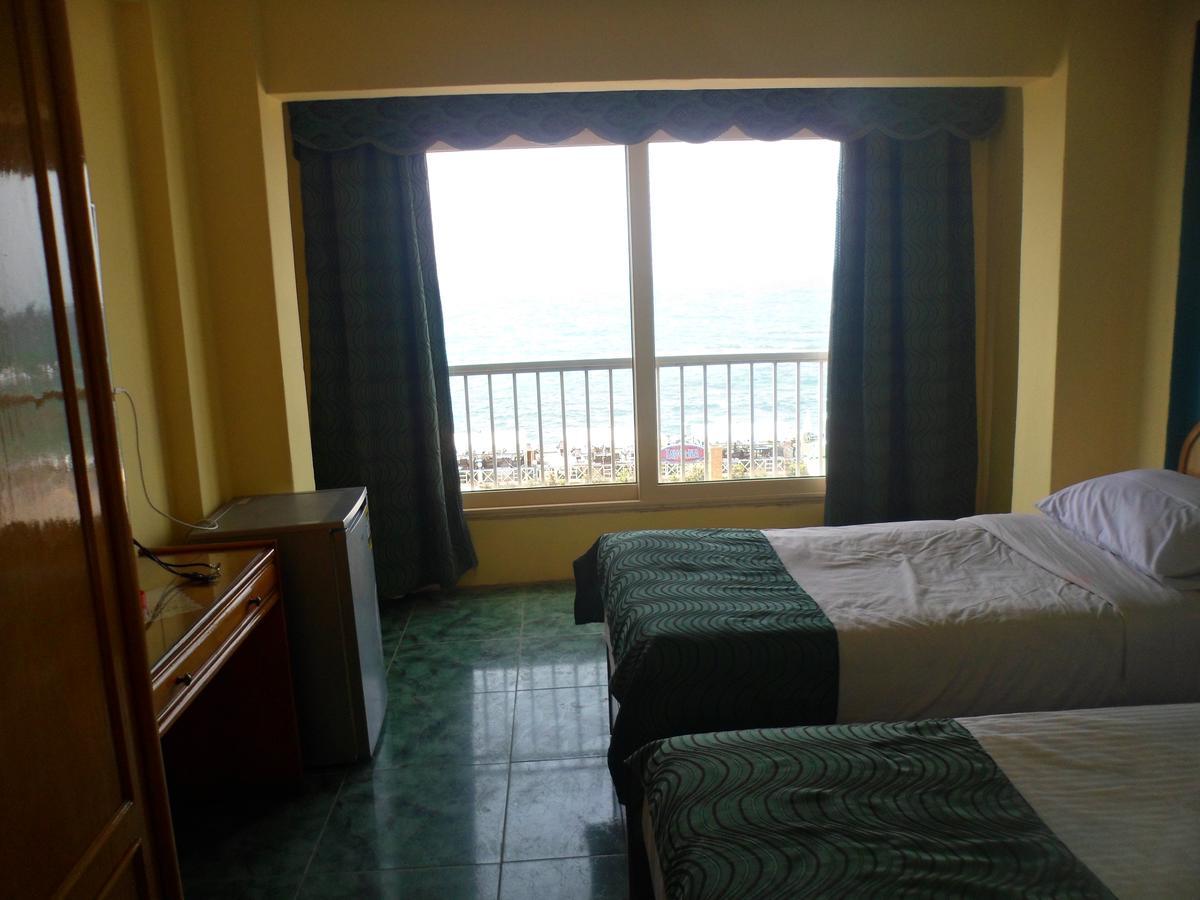 Royal Crown عائلات فقط Hotel