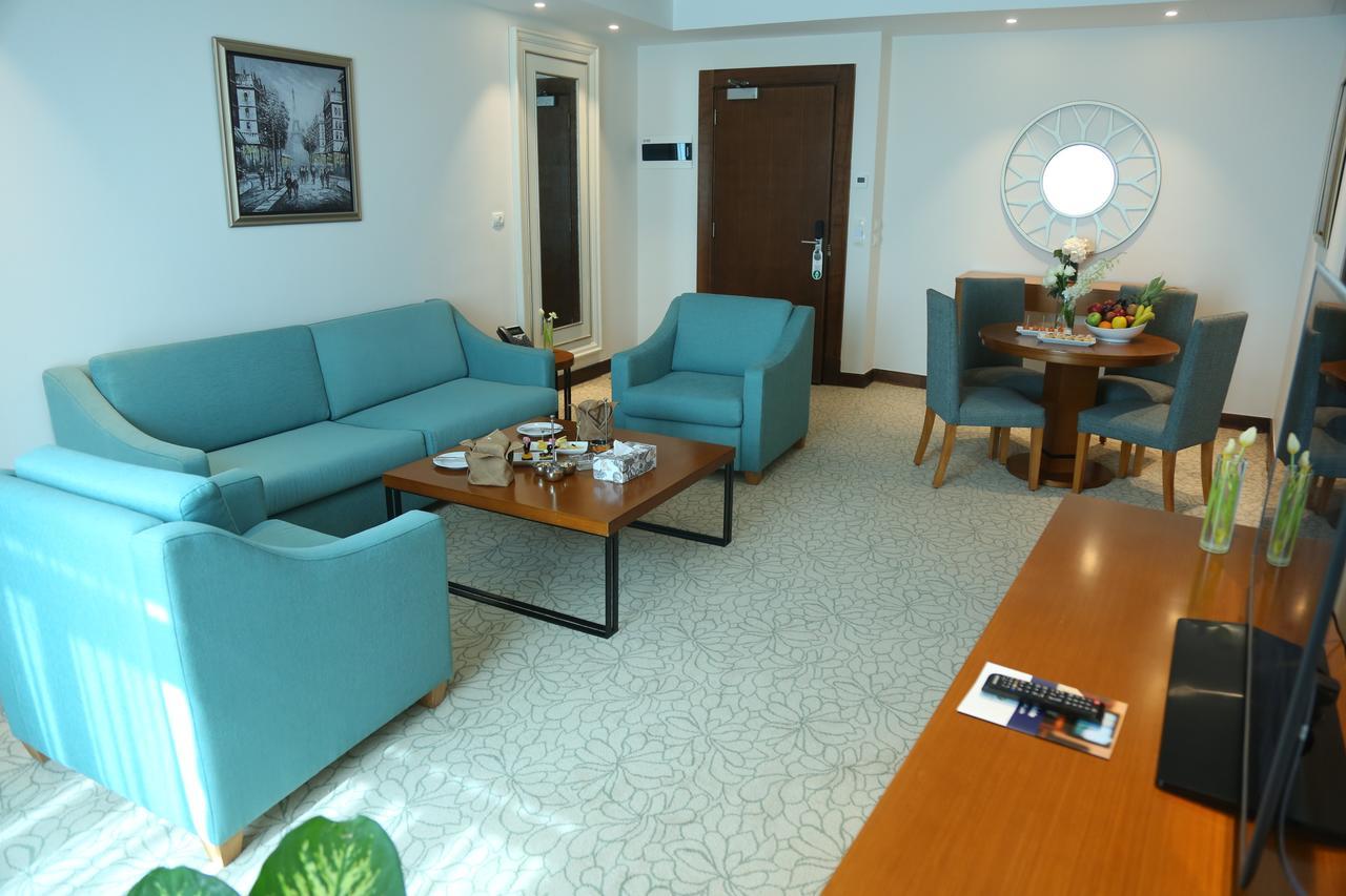 Tolip Golden Plaza Hotel