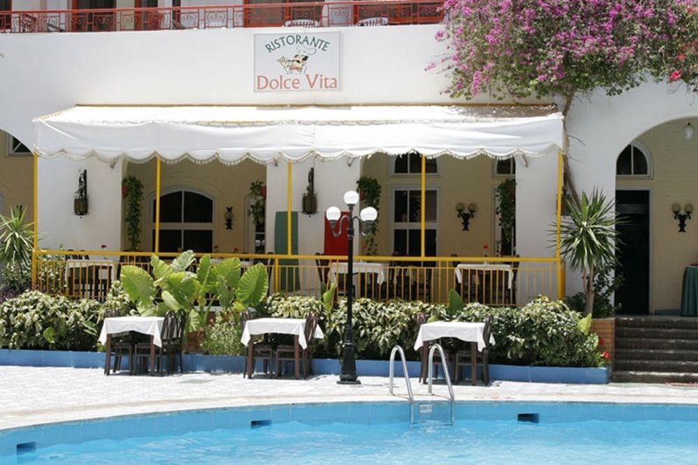 Resort Empire Beach Aqua Park Hurghada