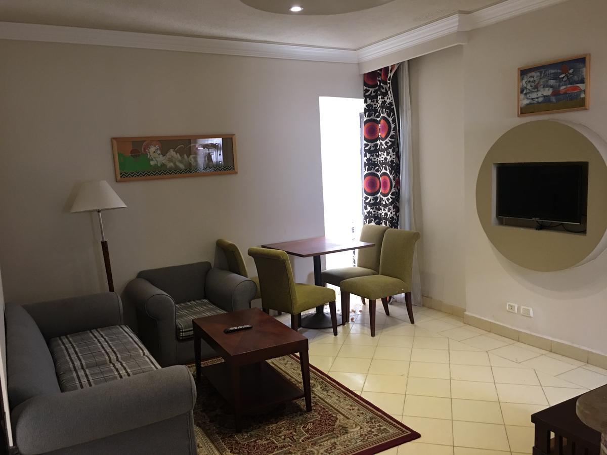 Savana Club & Aqua Park Hotel 4*