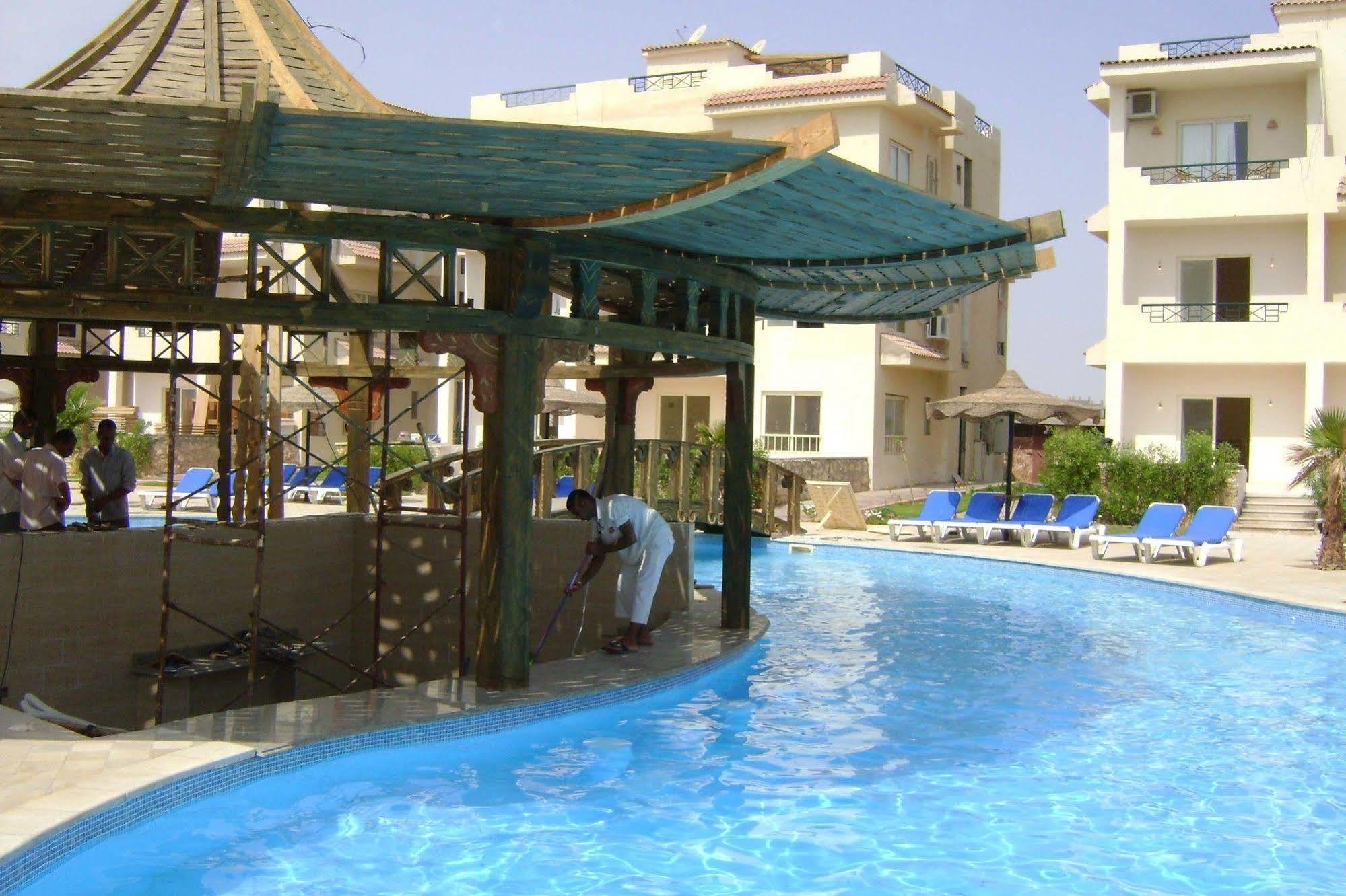 Bride Aqua & Sharm el-Sheikh