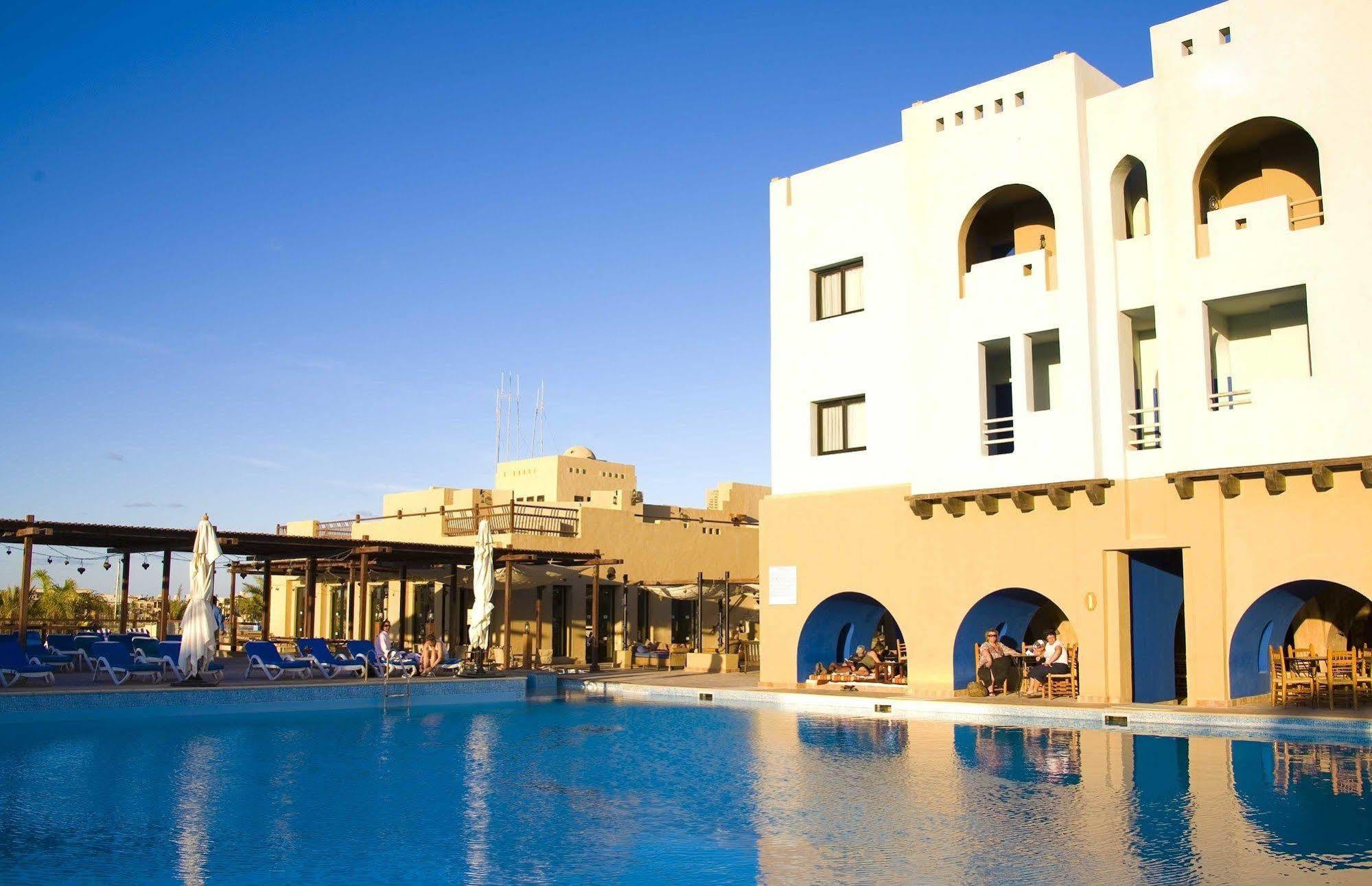 Sunrise Marina Lodge *