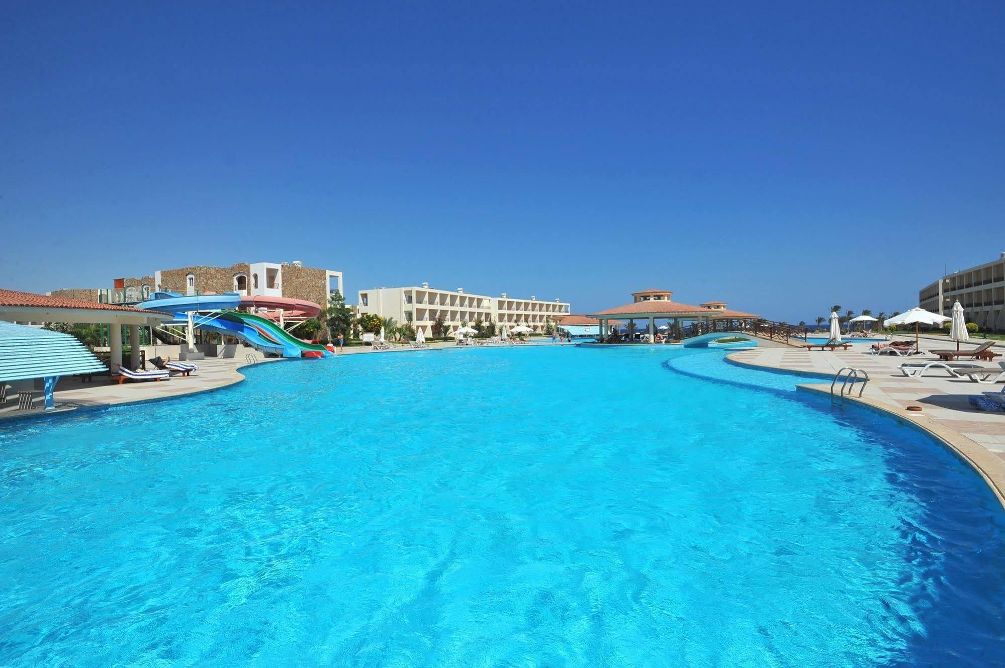 Brayka Lagoon Hotel 3*