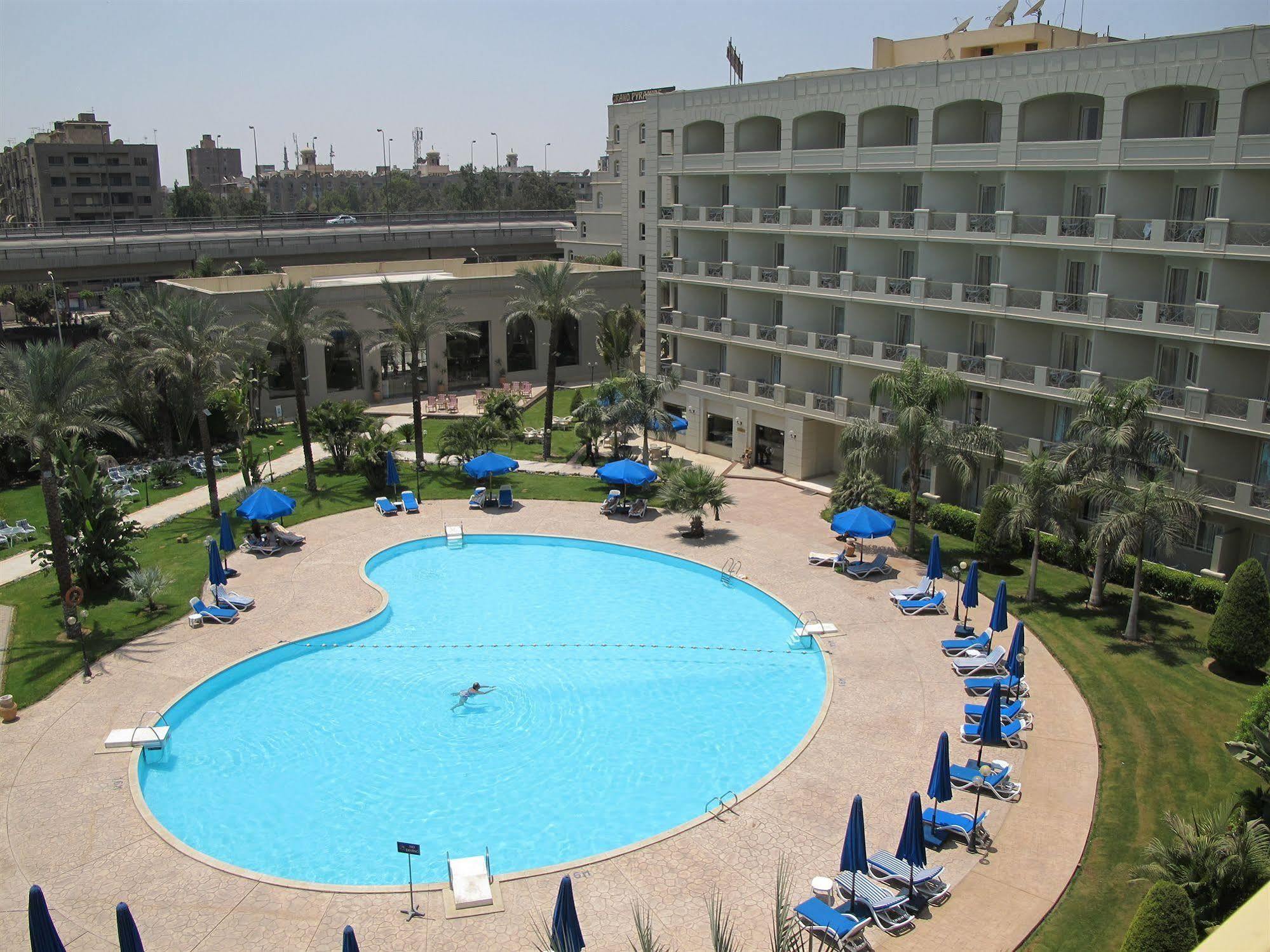Hotel Grand Pyramids 4*