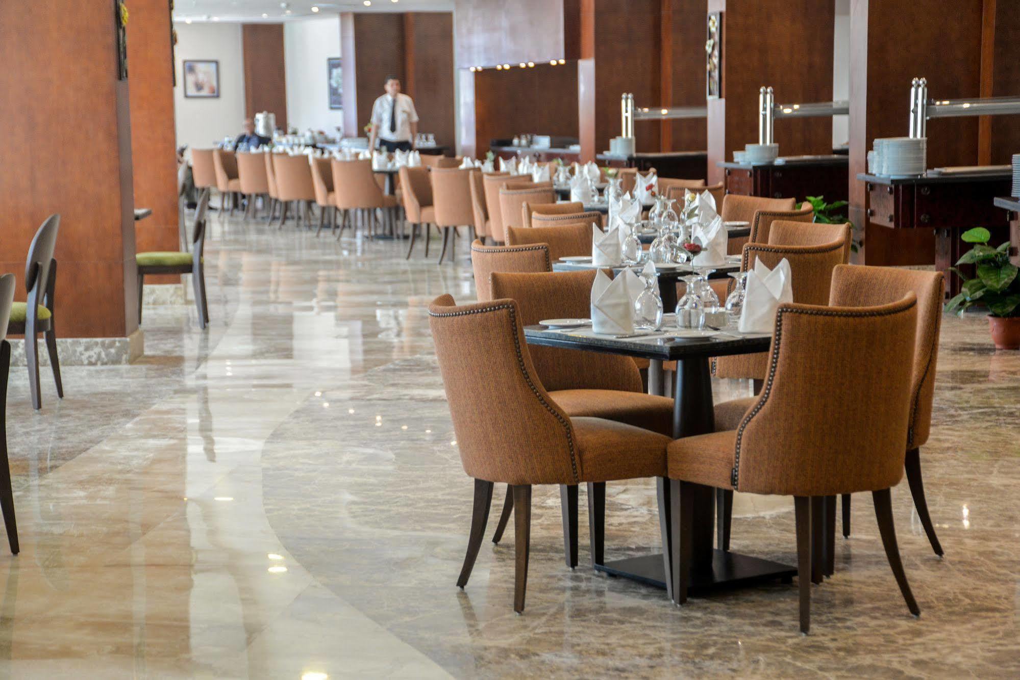 Tolip El Narges Hotel 5*