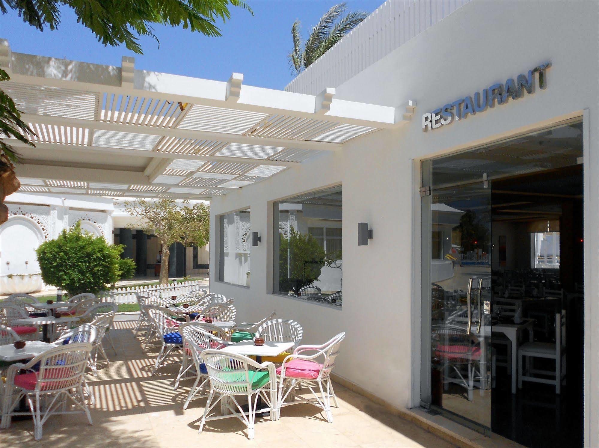 Resort Smartline Colour Beach 4*