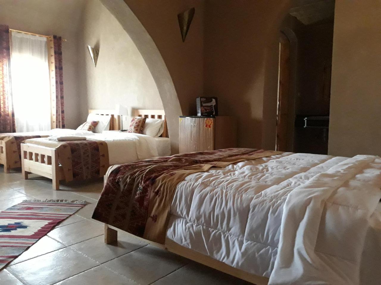 Embrace Hotel 2*