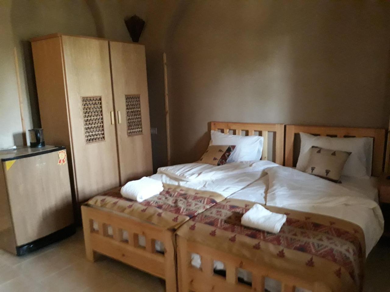 Embrace Hotel Luxor