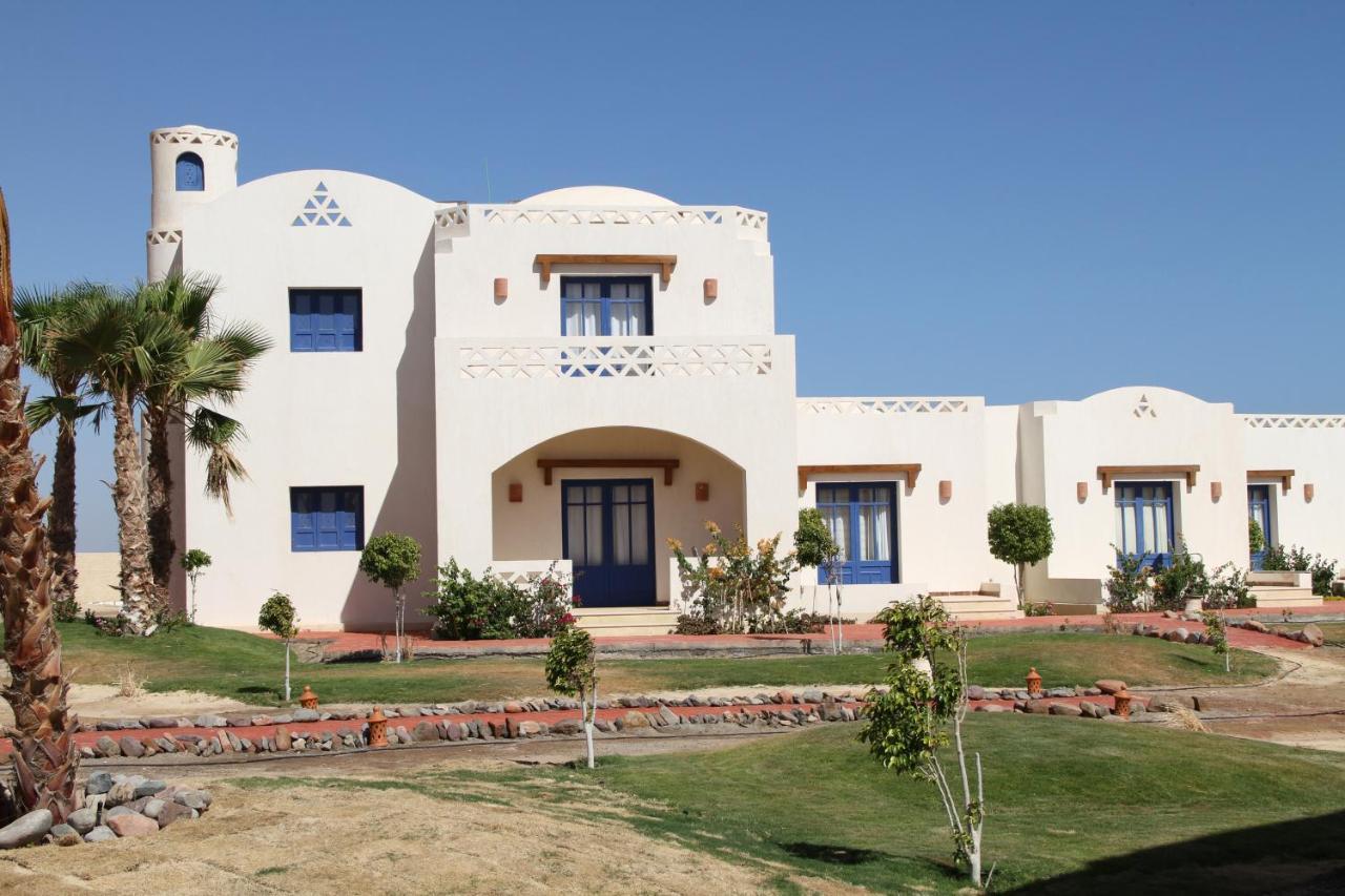 Aurora Safari Resort 4*