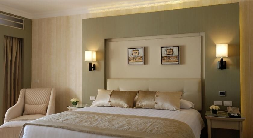 Dexon Roma 3*