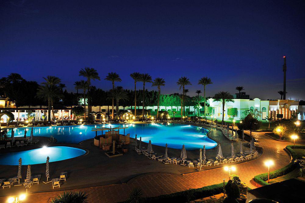 Cataract Pyramids 4*