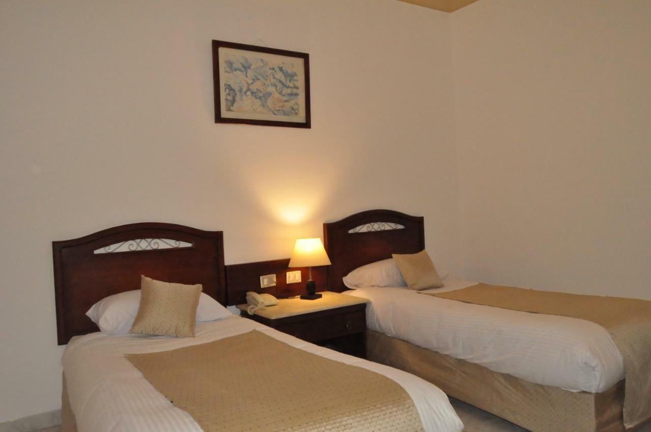 Dexon Roma Hotel 3*
