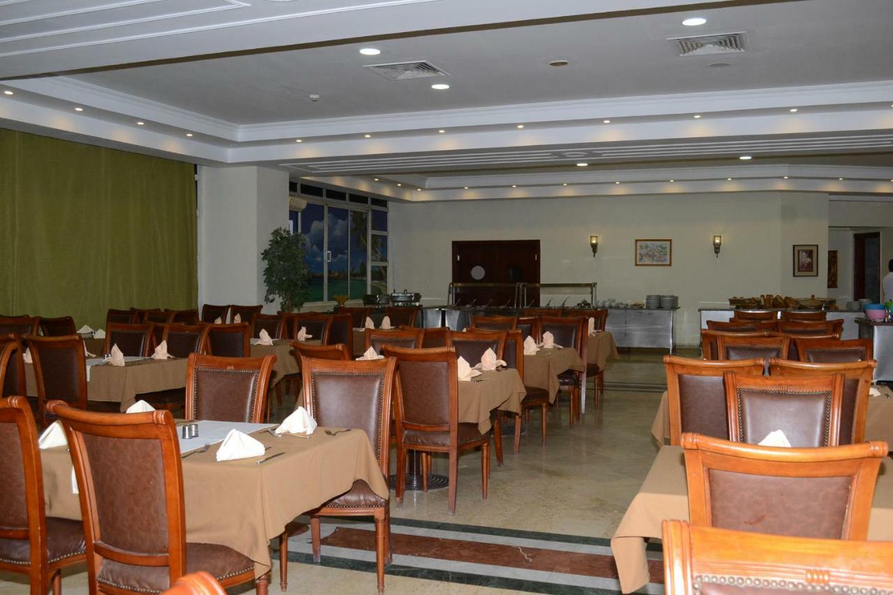 Dexon Roma 3*