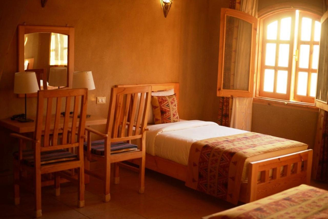 Embrace Hotel 2*