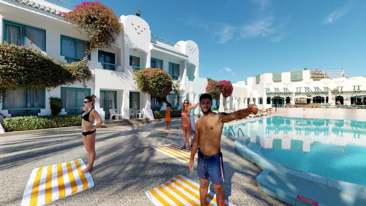 Falcon Hills Resort