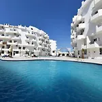 Apartment Bluehouse Near The Sea Redsealine
