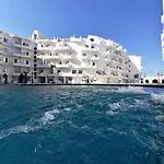 Apartment Bluehouse Near The Sea Redsealine