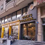 Gold\'S Pyramids Hotel