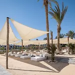 Serry Beach Resort