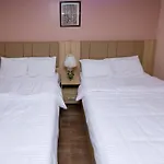 Pyramids Express View Hotel