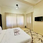 Yoya Hur Pyramids Inn