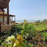 3 Bedroom Sunset Haven By The Sea