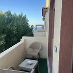 Nook Seaview