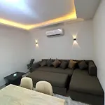 Selena Bay Luxury Sea View 1Br Apartment, Private Beach And Pool