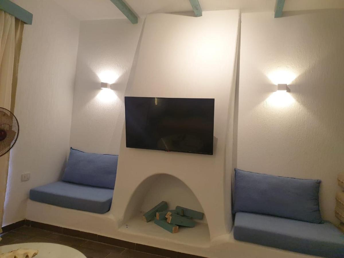 Apartment La Hacienda - -