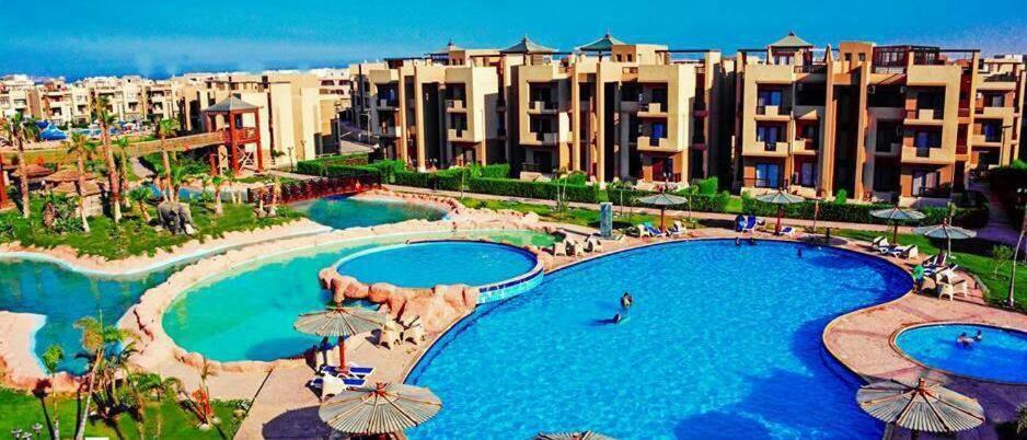 Bluebay-asia Elsokhna -families Only Apart Otel