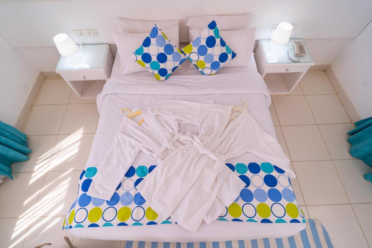 Lagoonie & Lodge