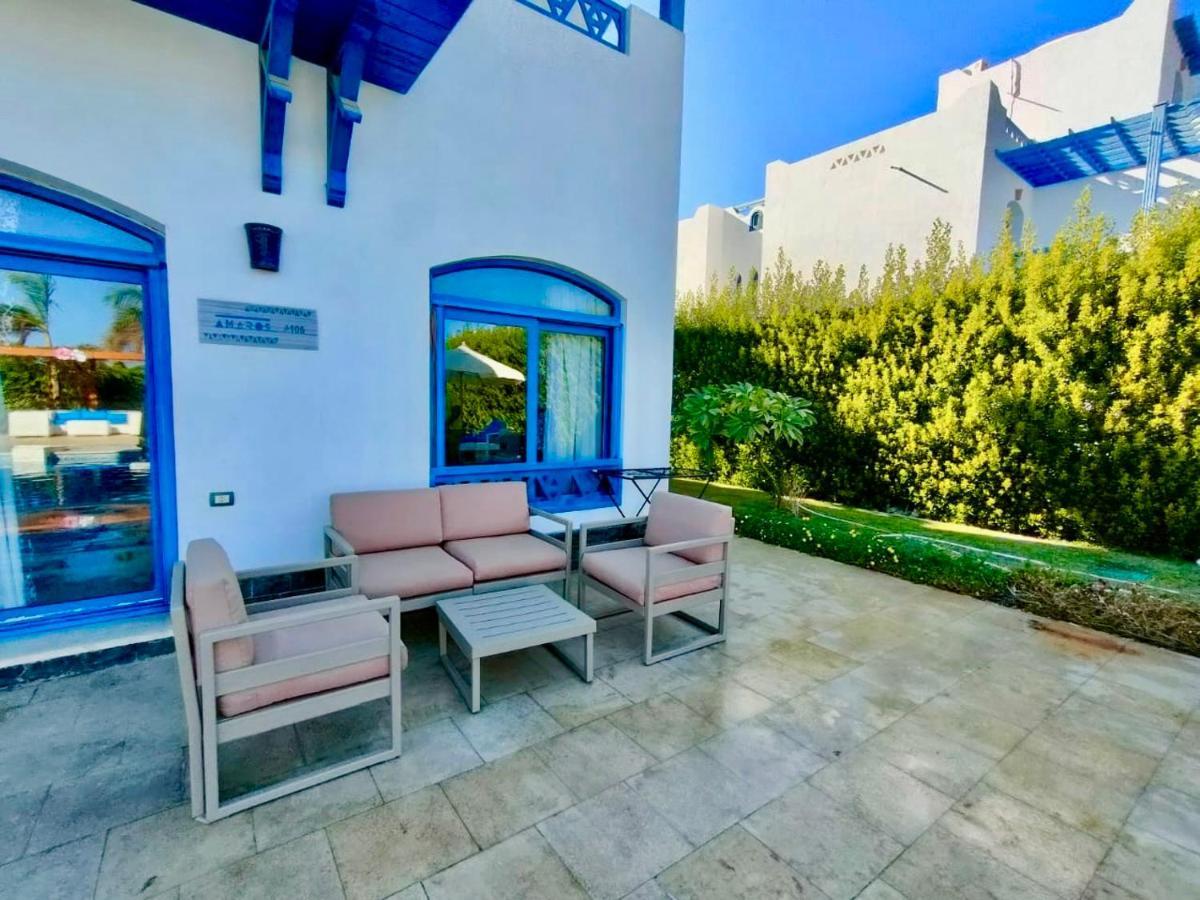 Luxury With Pool In *