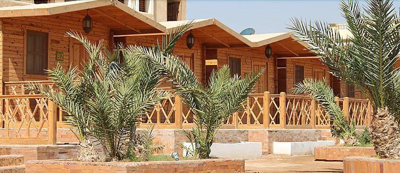 Shams & Dive Centre Hostel *