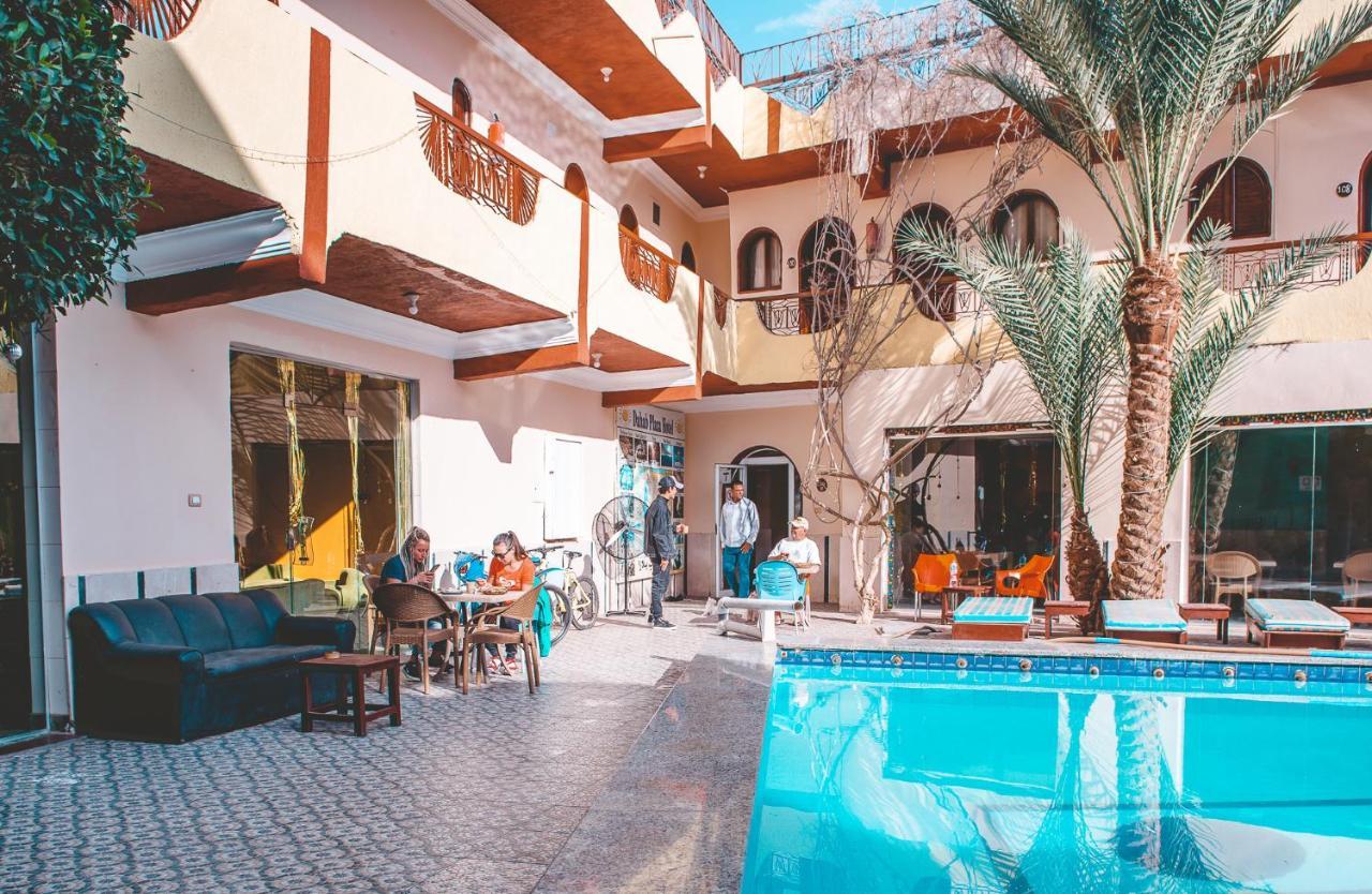 Resort Plaza