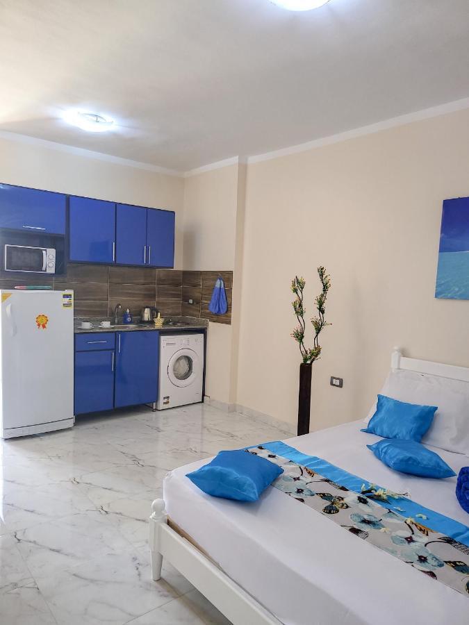 Apartment Bluehouse Near The Sea Redsealine