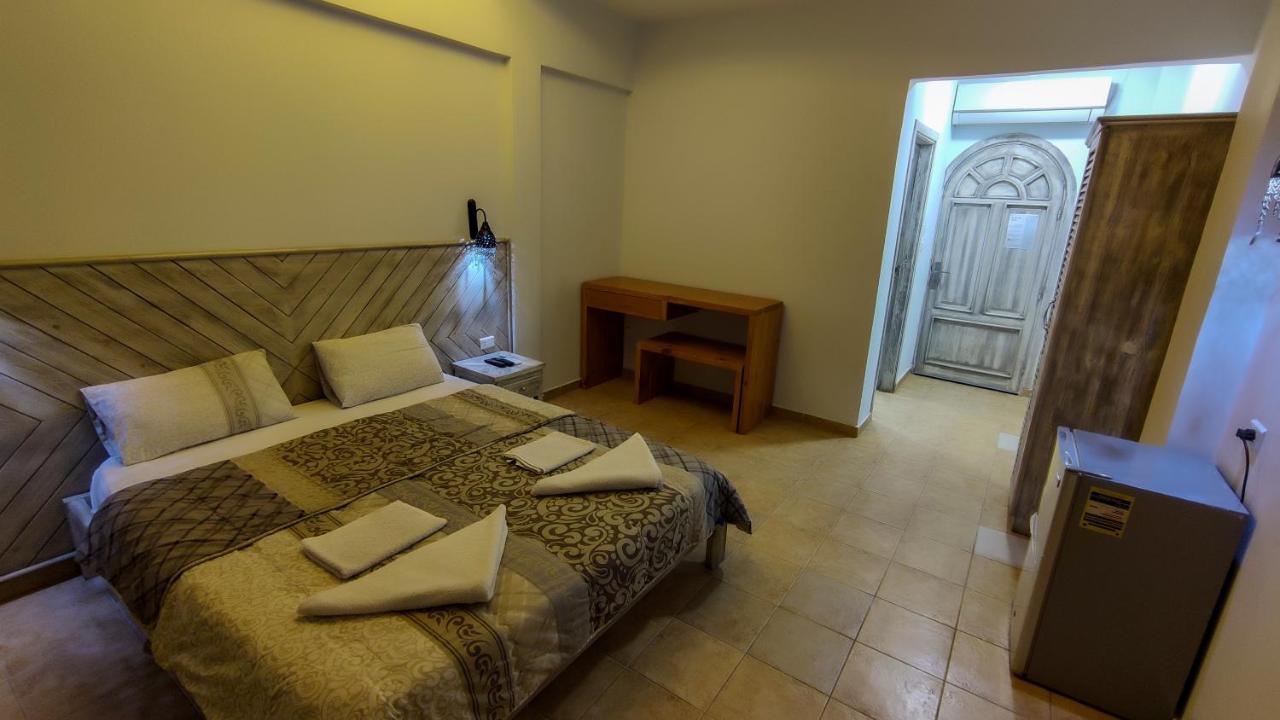 Shams & Dive Centre Hostel *