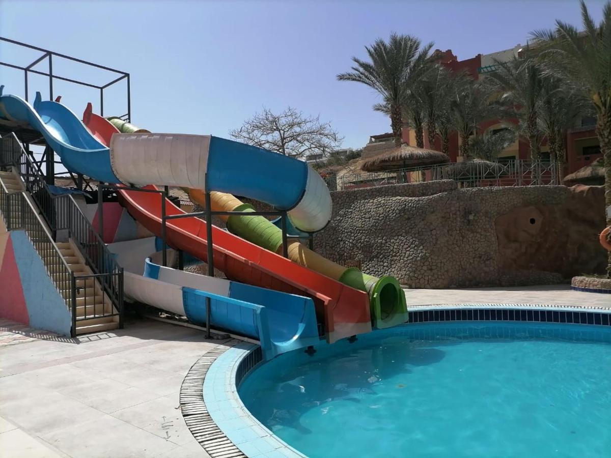 Complex Sun & Sea And Aqua Park -