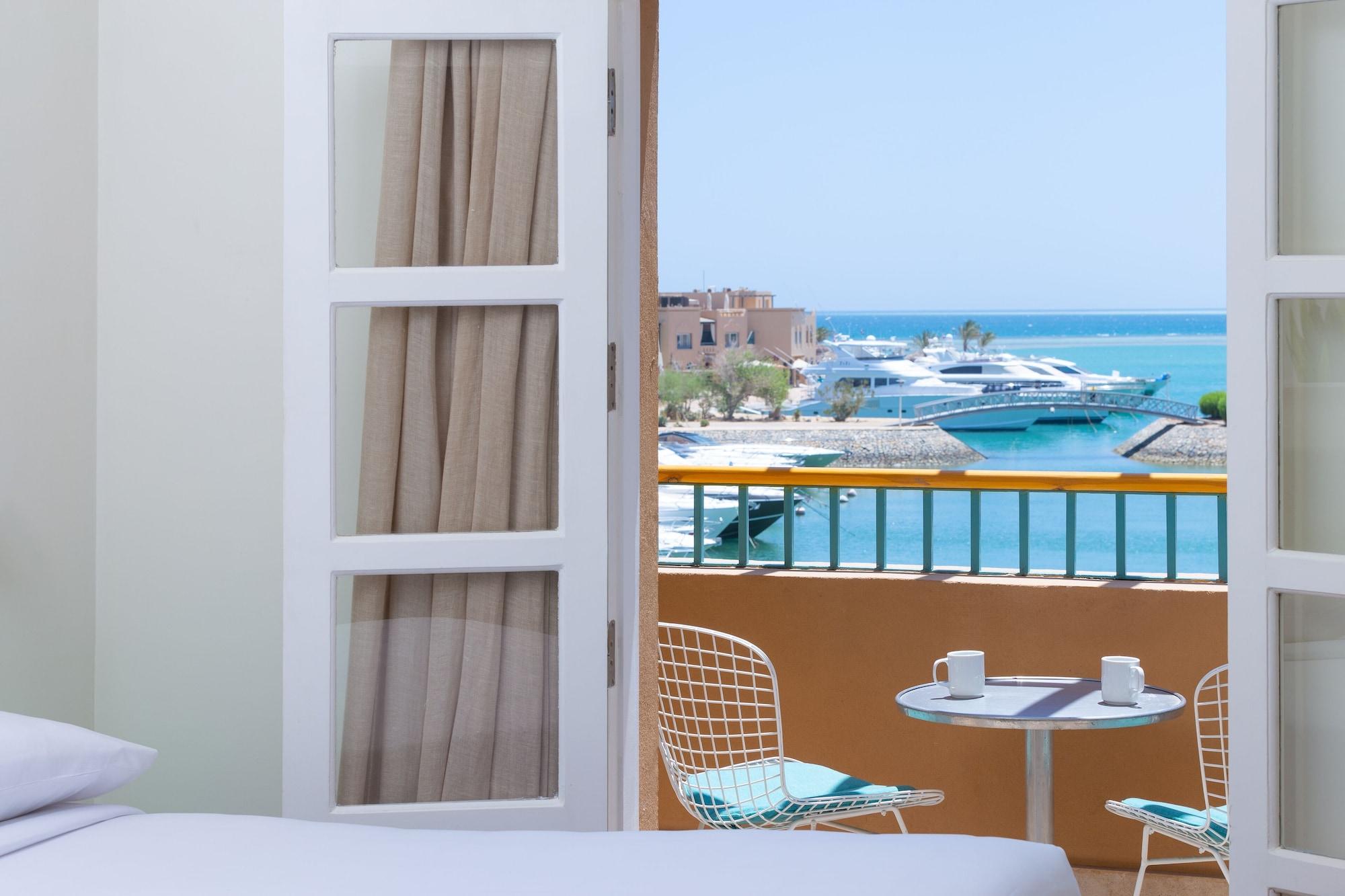 Inn Captain's 3*