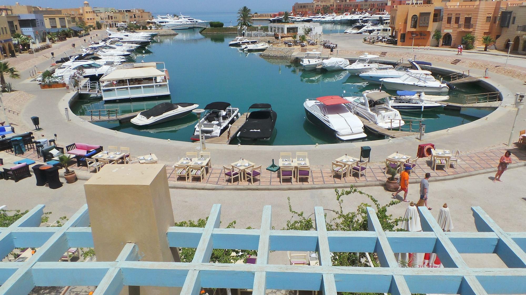 Captain's Inn Hurghada