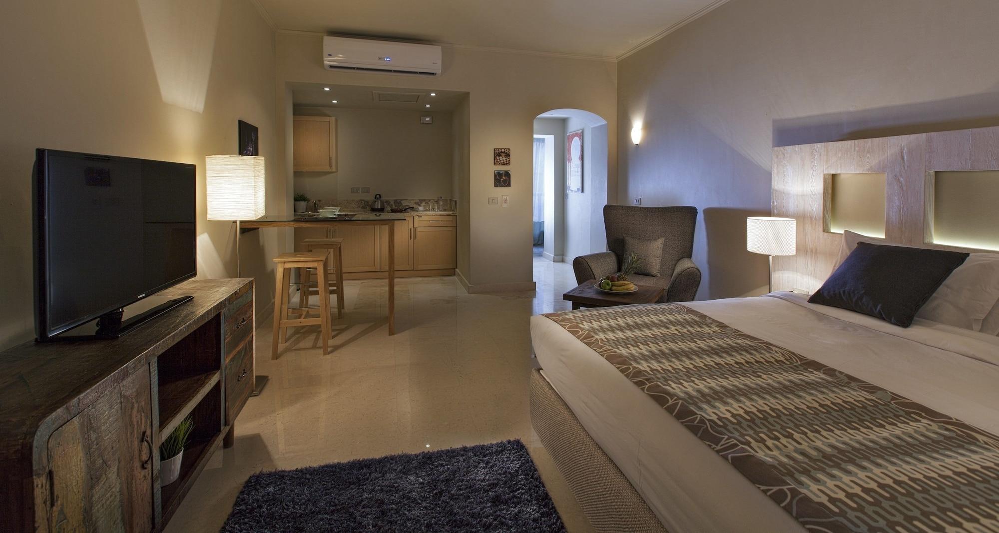 Aparthotel Azzurra 2*