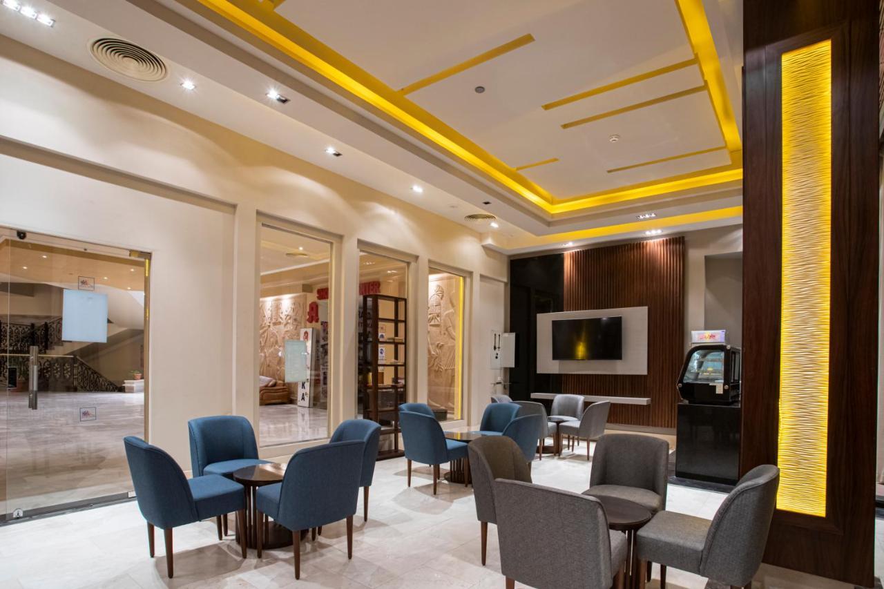Amc Royal & Spa Resort 5*