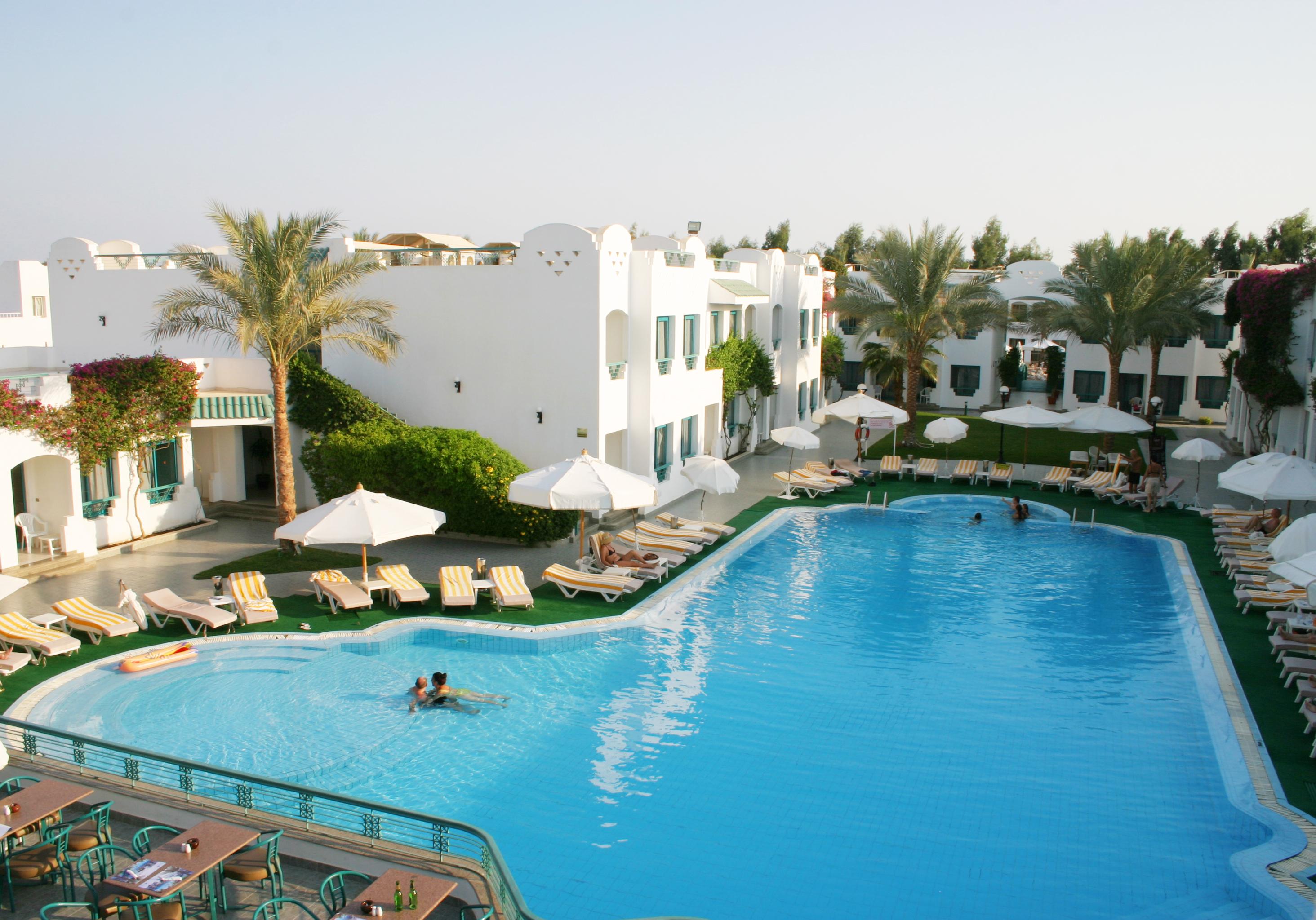 Complex Falcon Hills 3*