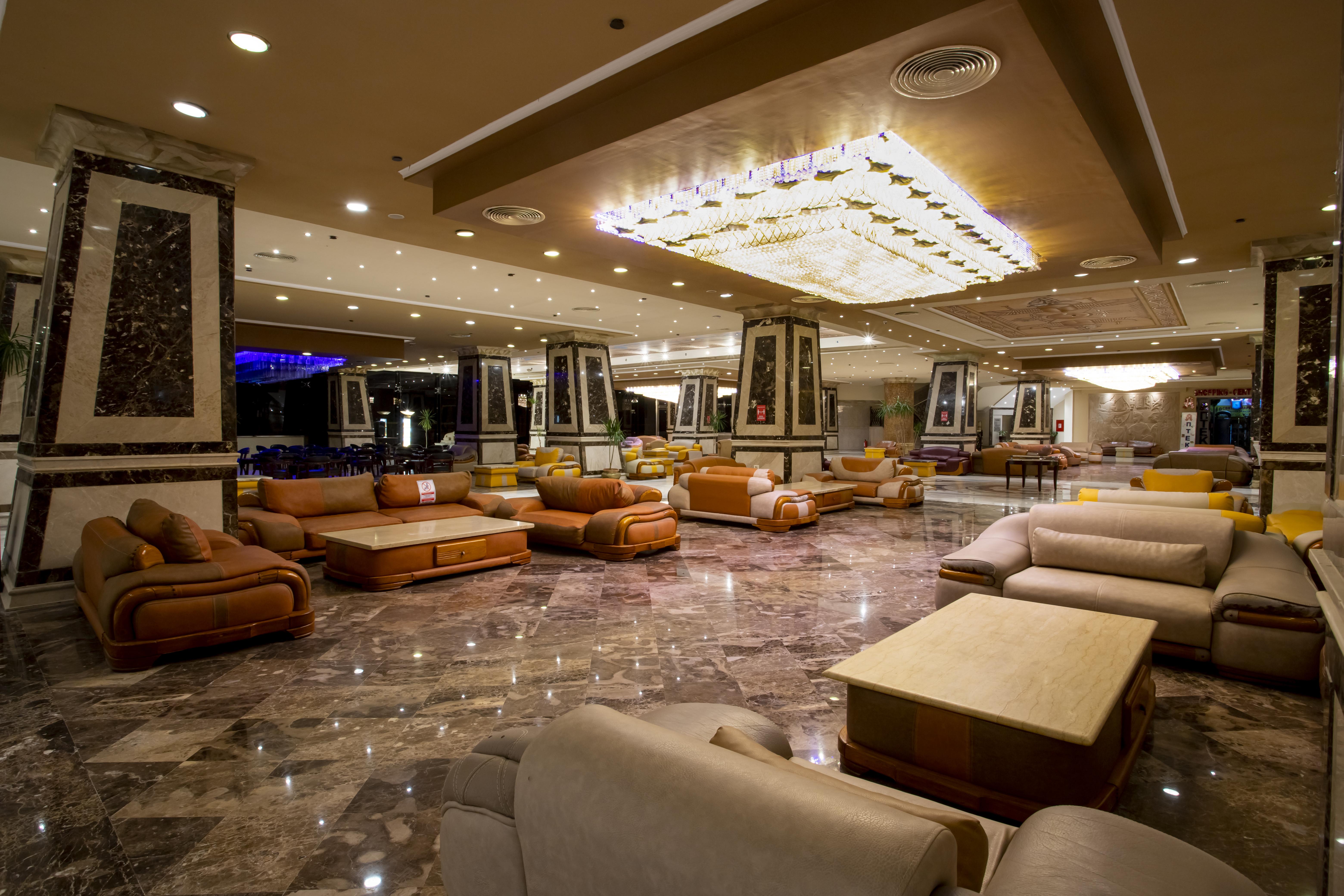Amc Royal & Spa Resort