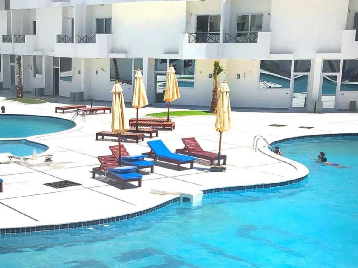 Place Of Dreams Near The Sea Redsealine