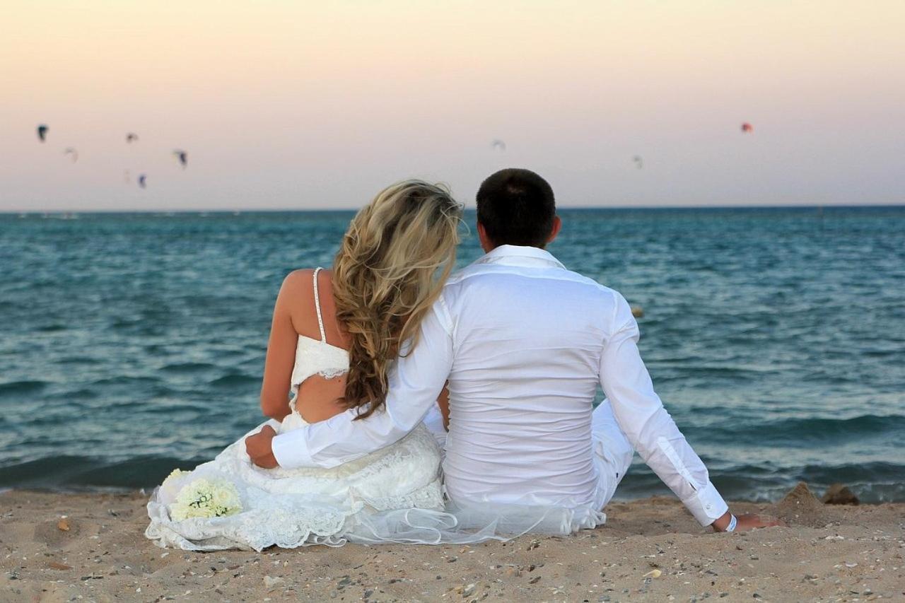 Place Of Dreams Near The Sea Redsealine