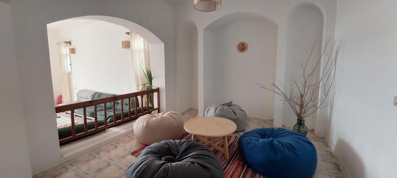 The White Villa