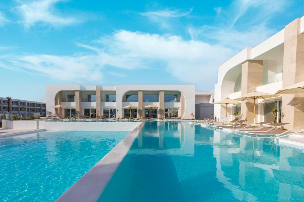 White Hills Resort 5*