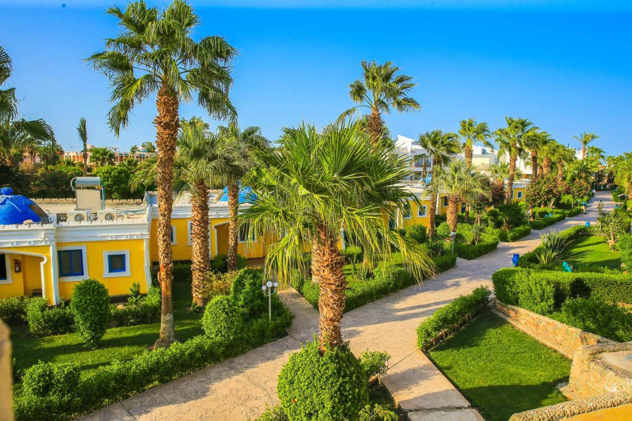 Mirage Bay & Aqua Park Resort