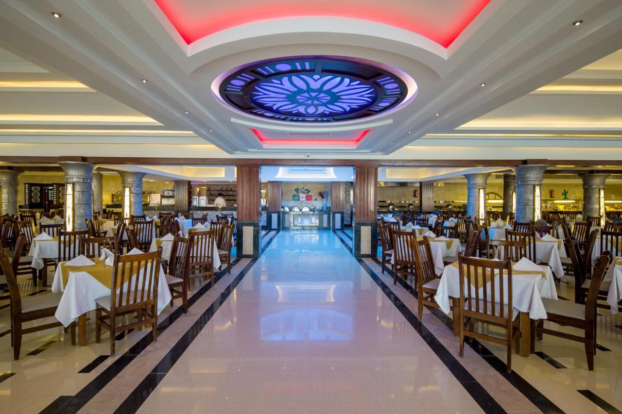 Mirage Bay & Aqua Park Resort 4*